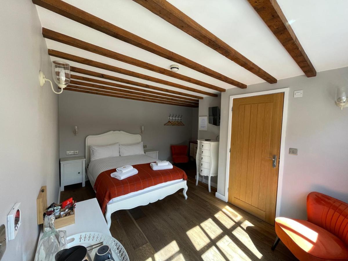 The Queen Matilda Country Rooms Avening Exterior photo